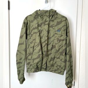 The North Face Camouflage Bomber Windbreaker Jacket Waterproof DryVent Size M